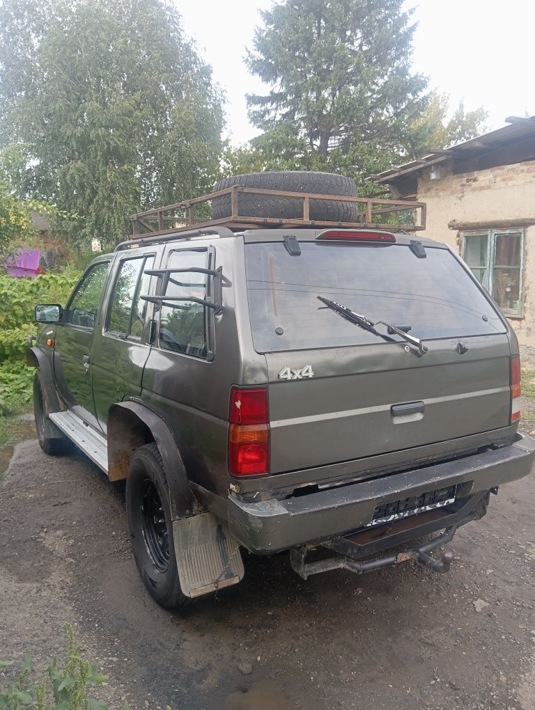 Ниссан Террано по запчастям