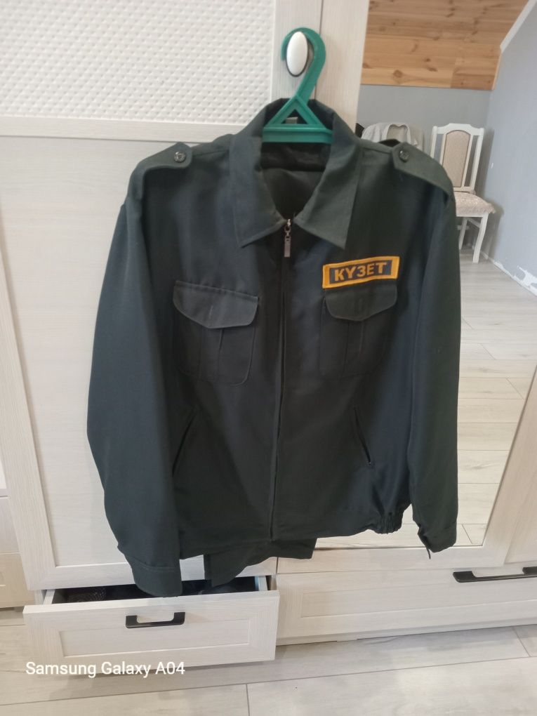 Продам костюм охранника