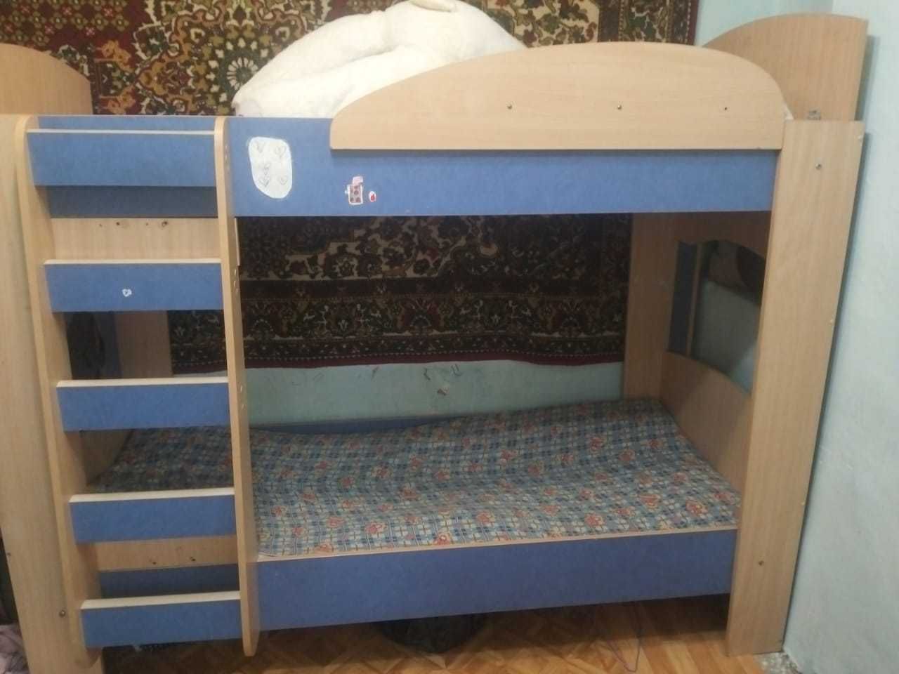 Двух яростная кровать