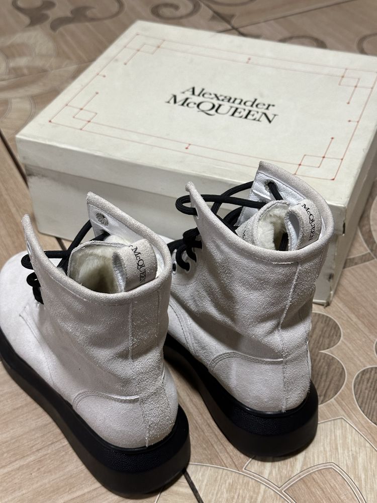 Новые зимние ботинки Alexander McQueen