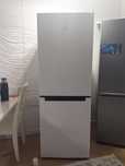 Холодильник indesit