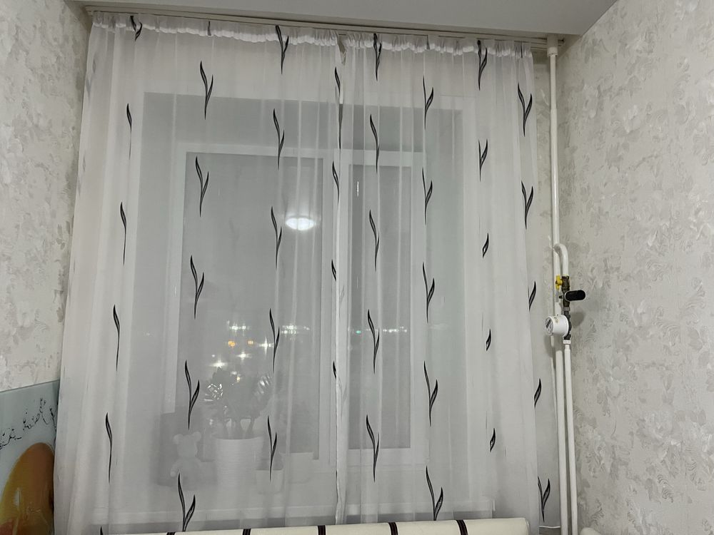 Продам тюль на кухню
