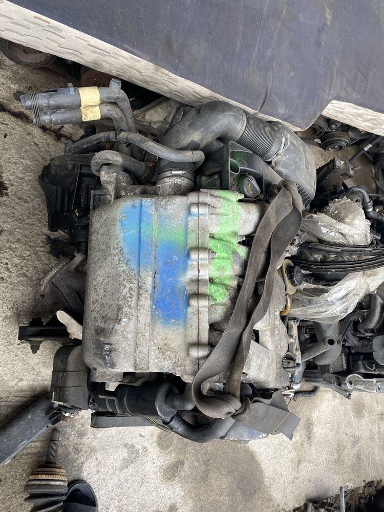 Двигатель RENAULT G8T