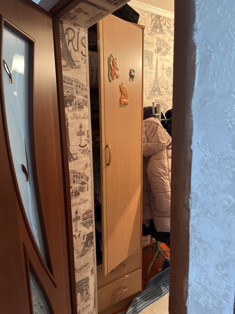 Продам компьютерный стол с шкафом