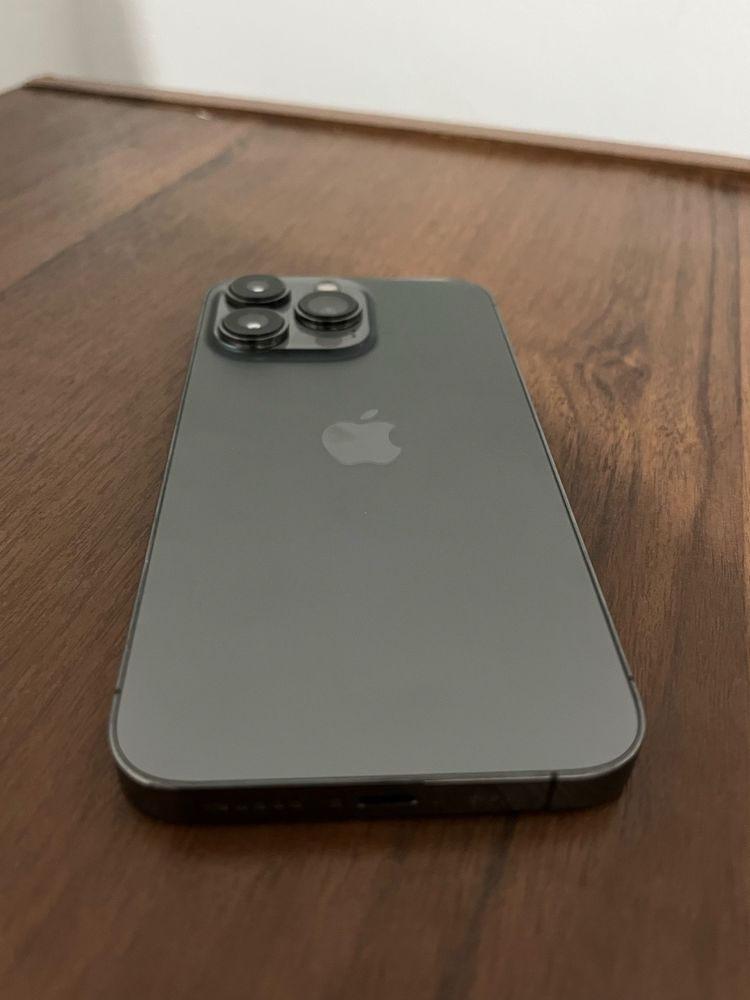 Продам Iphone 13 pro