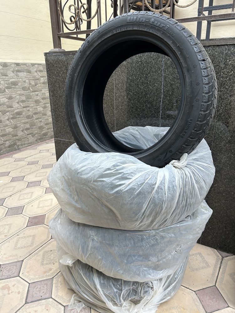Шины зимние.