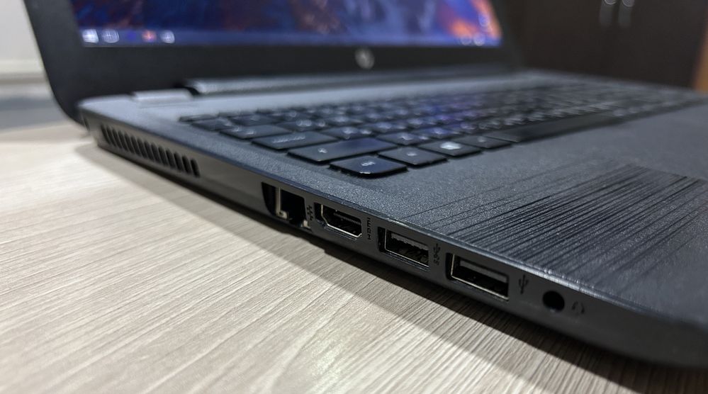 Ноутбук Hp с SSD в отличном состояний