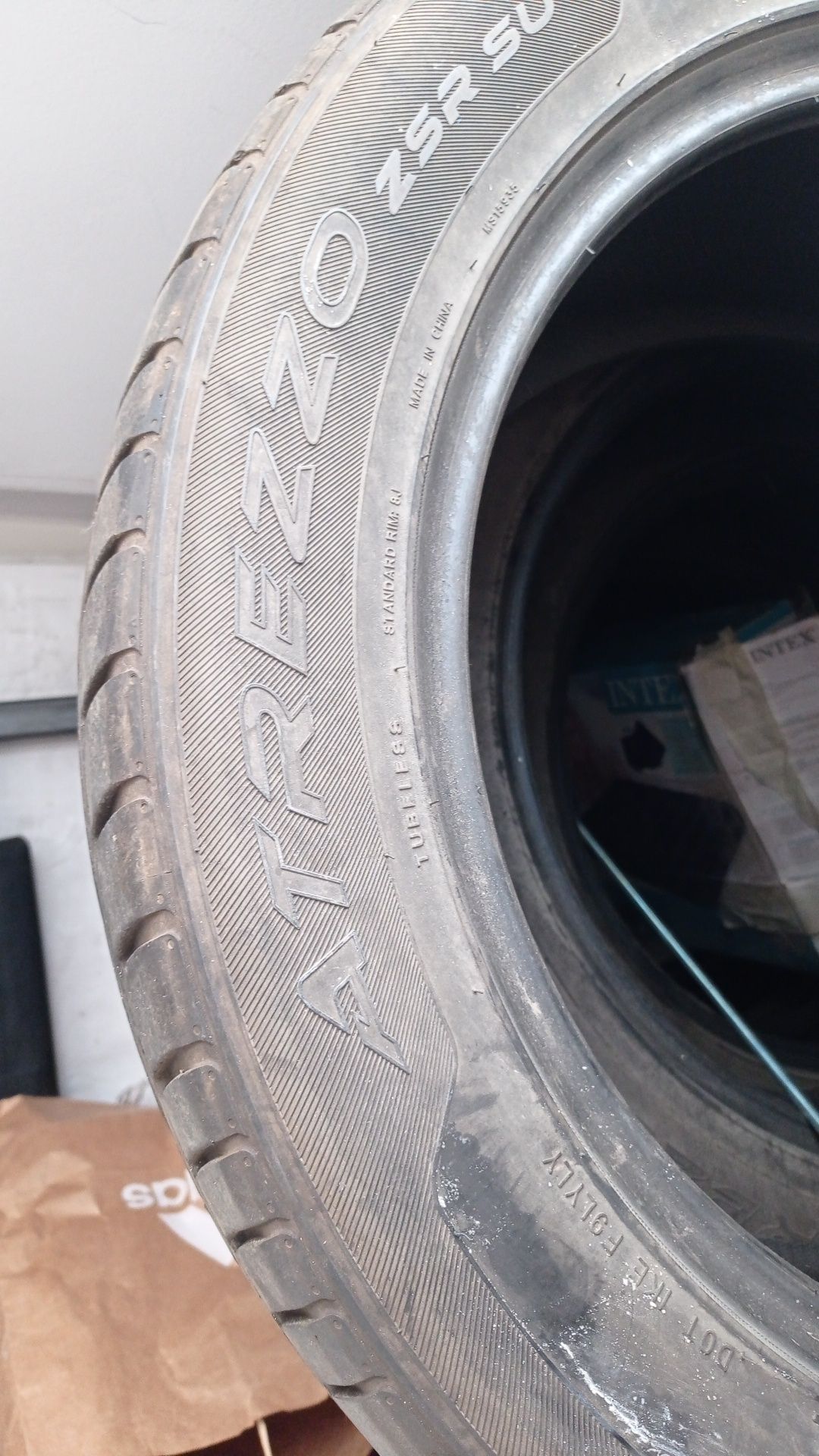 Продам резину 255*50 R19 комплект почти новая. Цена 140т.