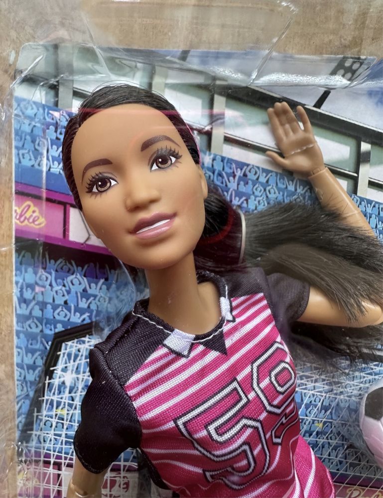 Barbie. Кукла Барби теннис (18,5 т), футбол (18,5 т), танцы (21 т)