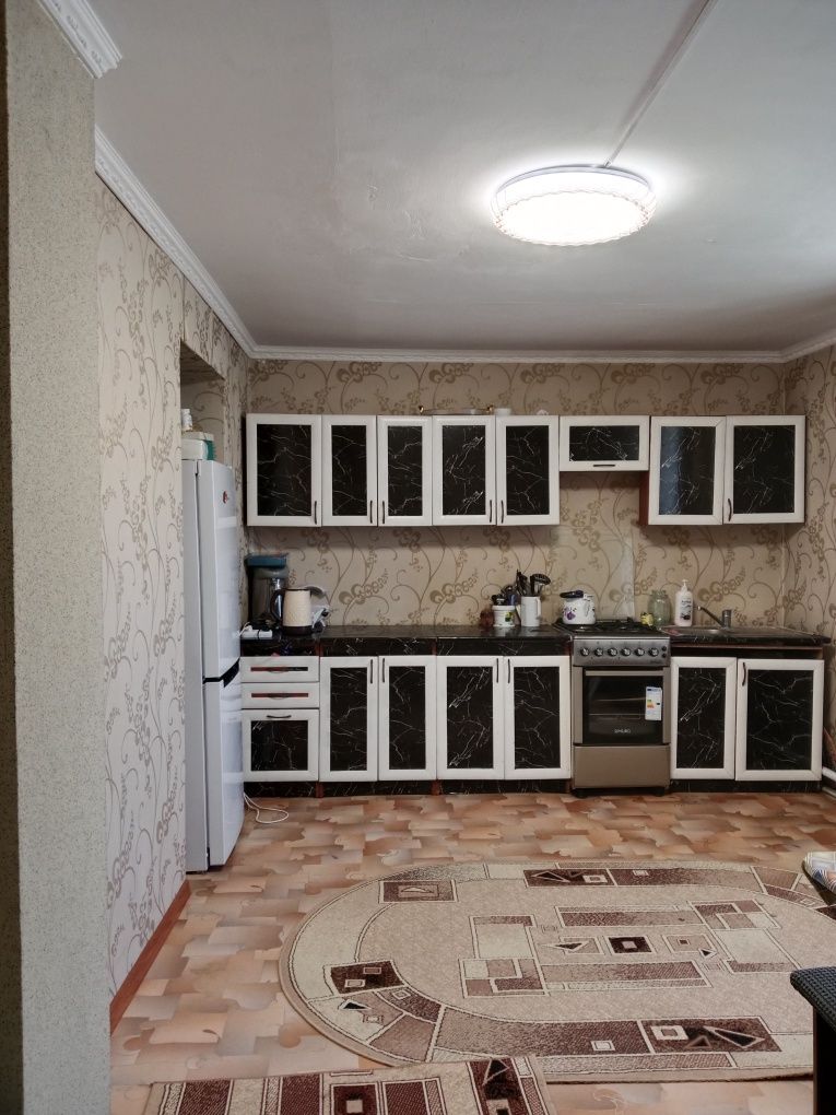 Продам  уютный большой дом