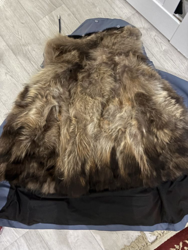 Продам парку на девочку
