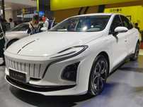 Hongqi E-QM5  авто в аренду. машина. электро. электричка. Бизнес класс