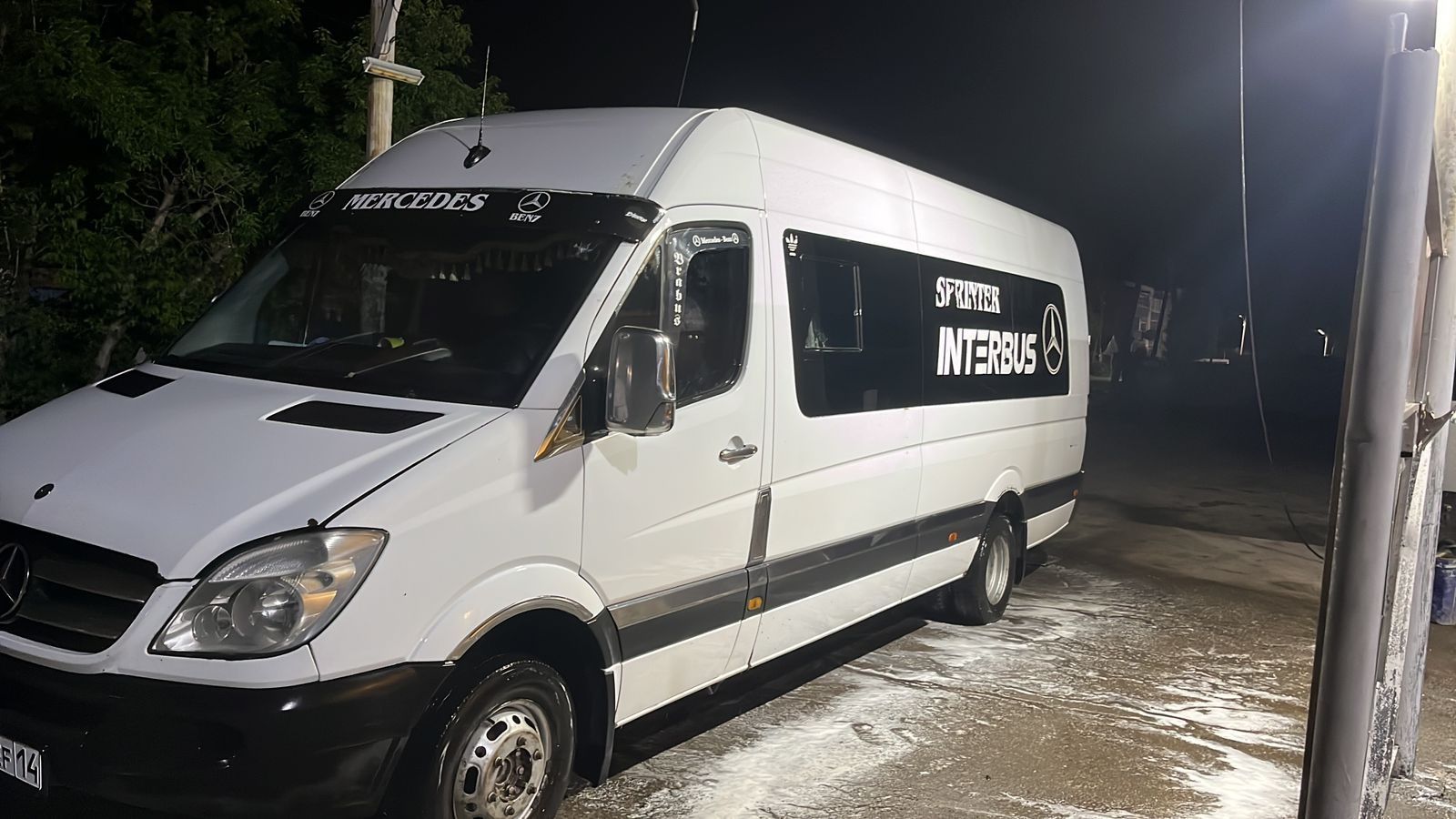 Перевозки на микроавтобусе Mersedes Sprinter 19 посадочных мест