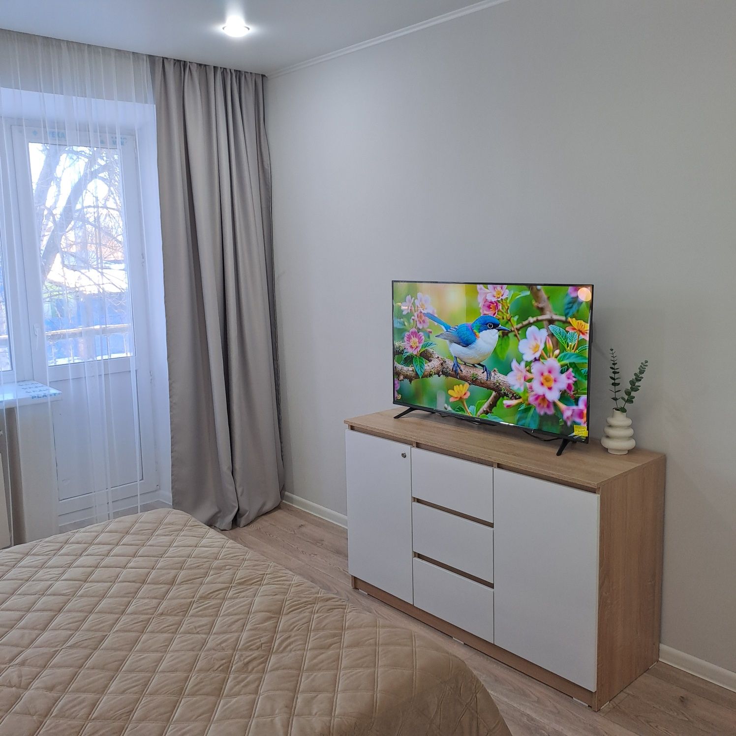 Сдам однокомнатную квартиру на Огоньке, Smart TV, безлимитный Wi-Fi.