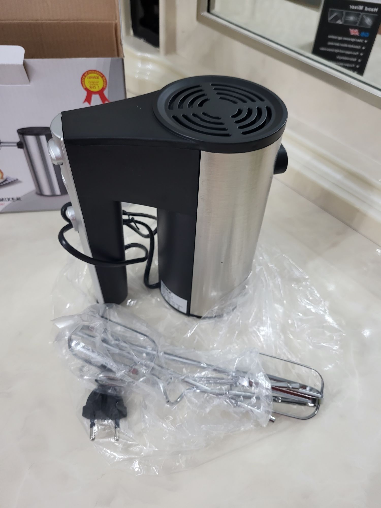 Продам новый миксер