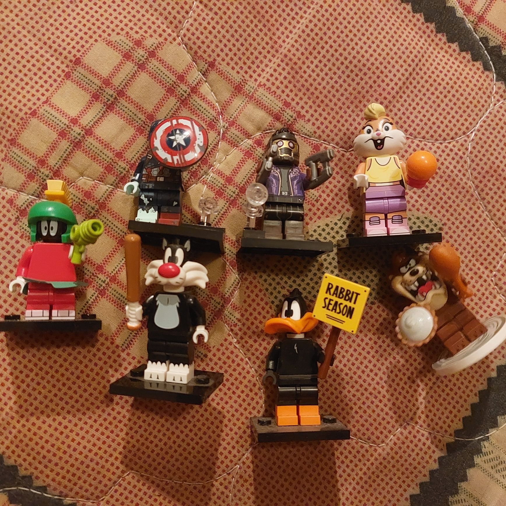 Минифигурки lego Minifigures 71030 Looney Tunes и другие