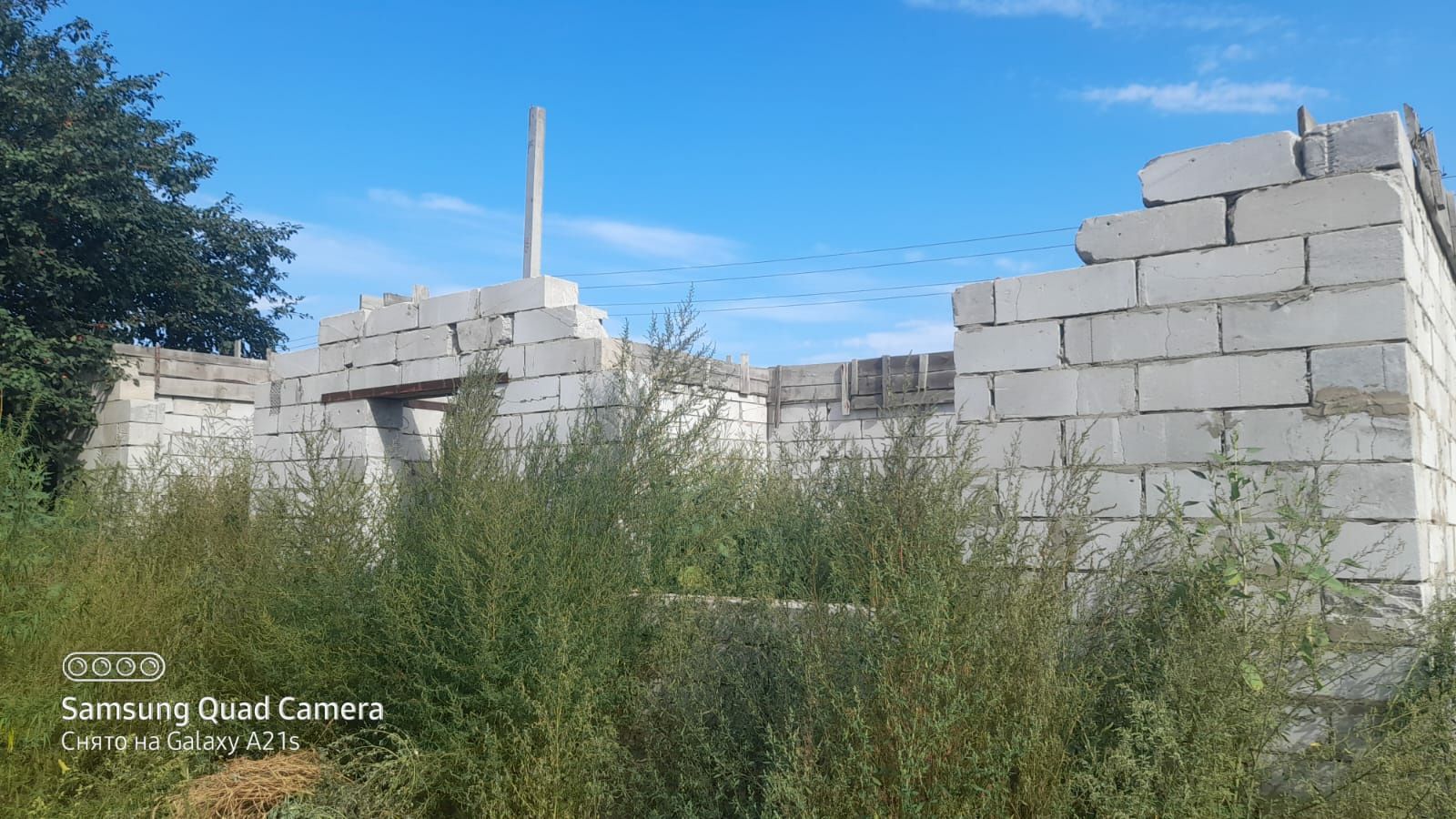 Продам дачу около трассы,маг. Тополек дача, дом, недостроиный дом.Бобр