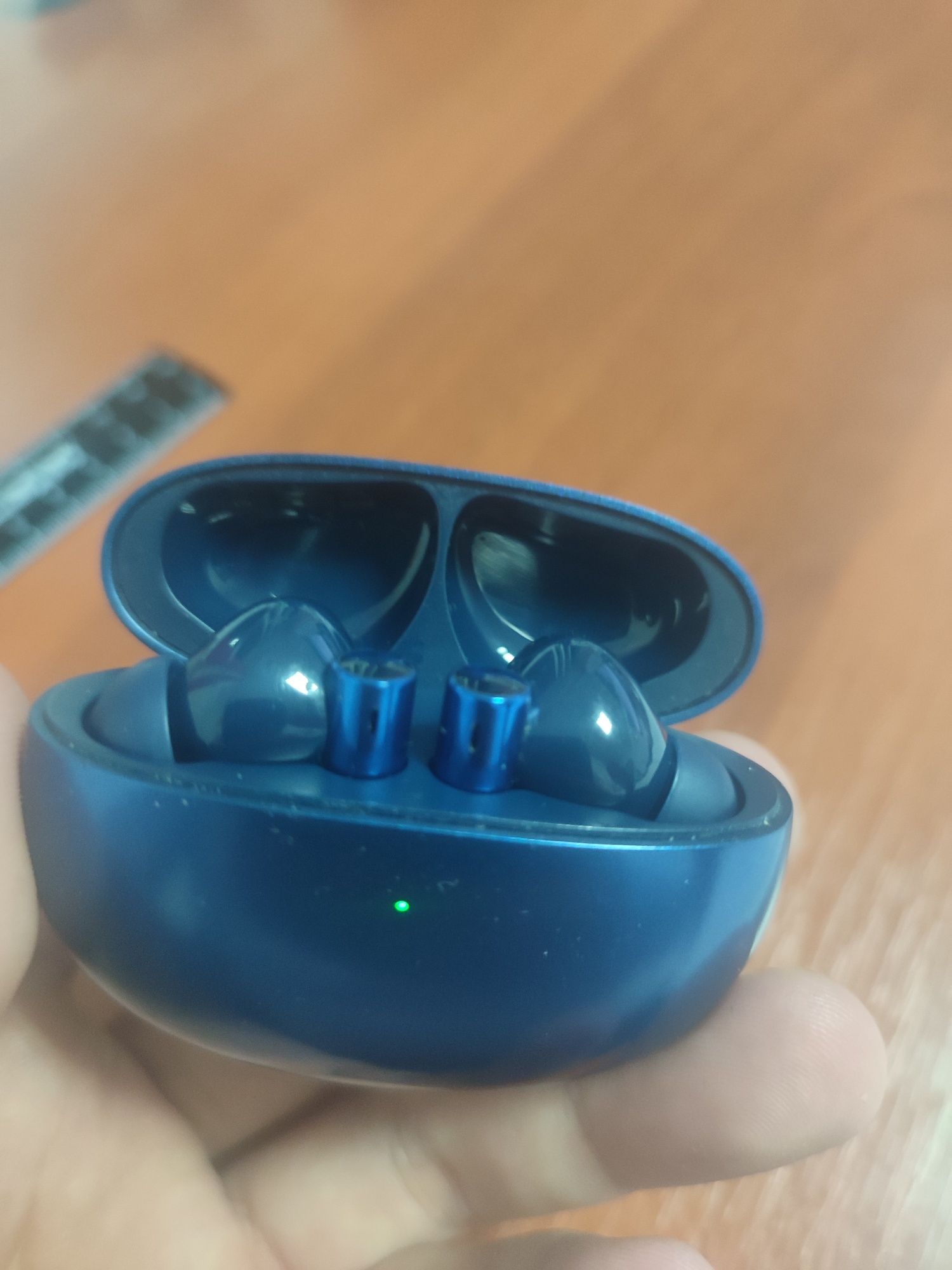 Продам наушники realme buds air 3
