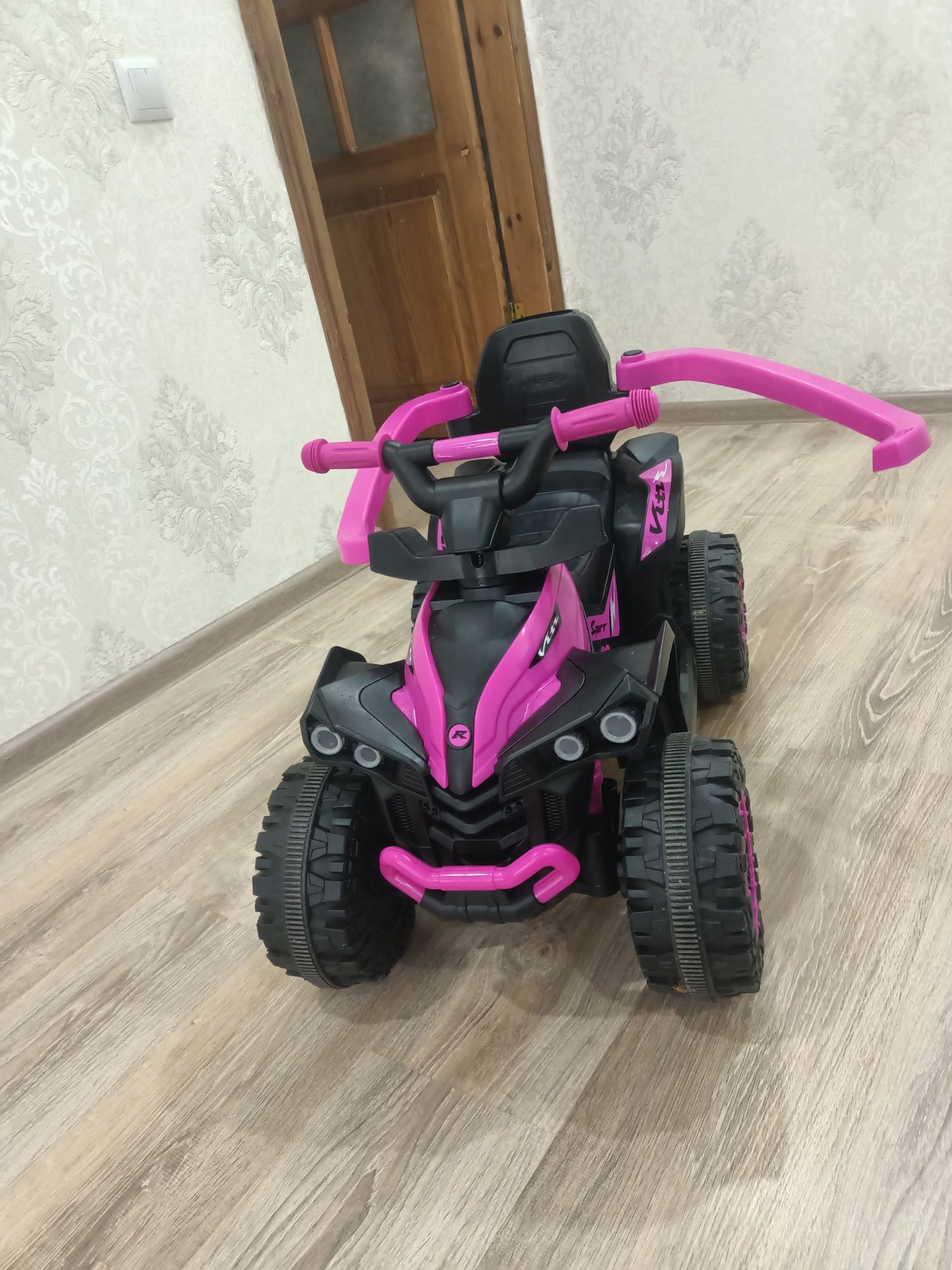 Продам почти новая