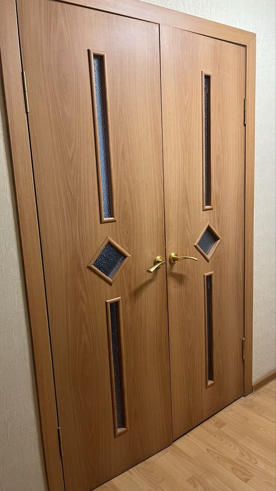 Продам двери б/у