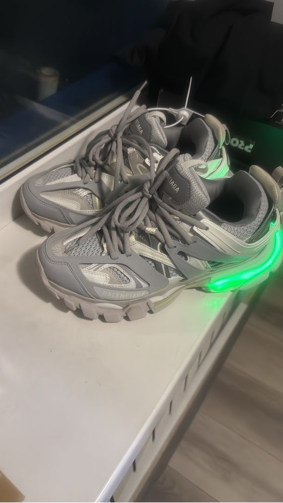 Balenciaga track 3 новые кроссовки 39р.