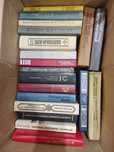 продам три коробки книг, самовывоз, книги разные