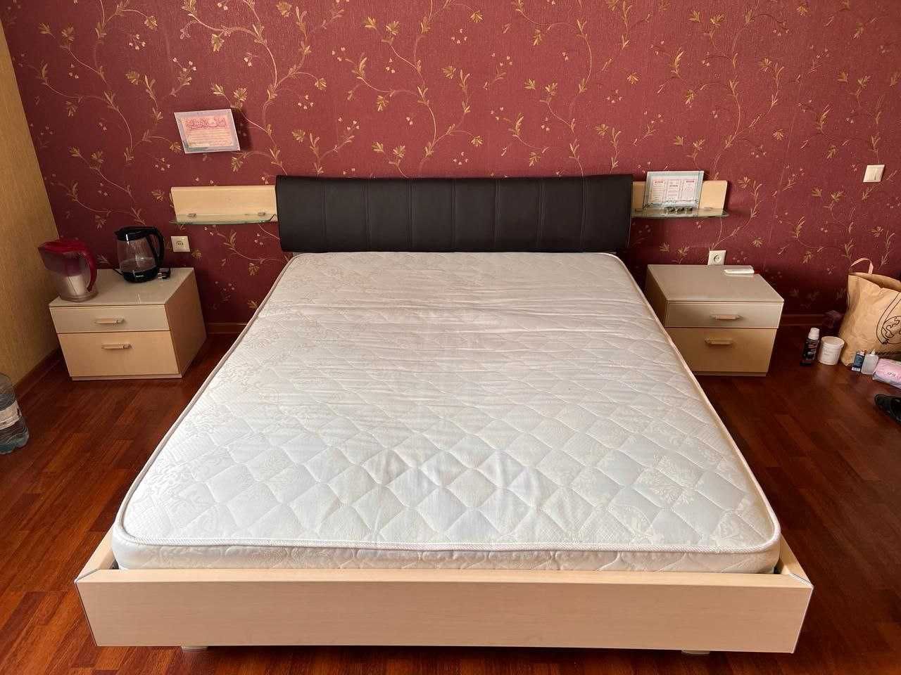 люкс кровать  двухспальная Продам Срочно