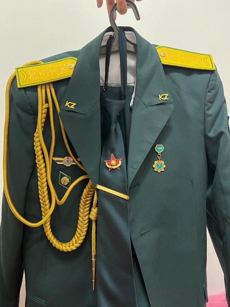 Форма  Военный Демлскии