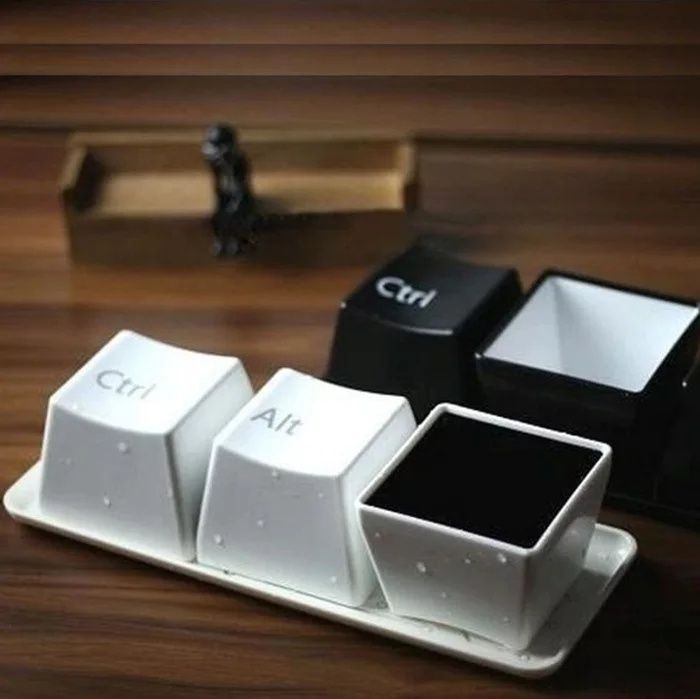 Набор посуды ctrl alt delete