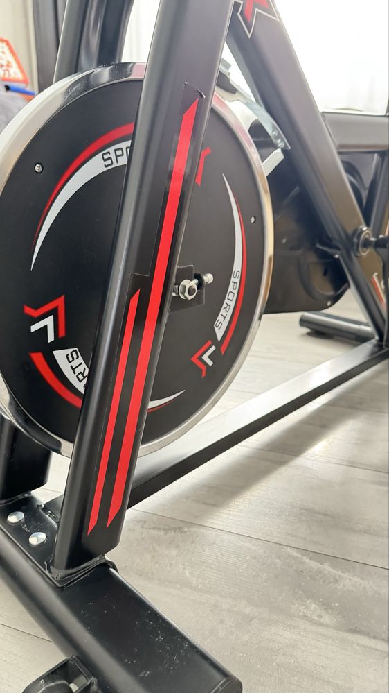 Продам велотренажёр FITNESS BIKE — почти не катанный, как новый!