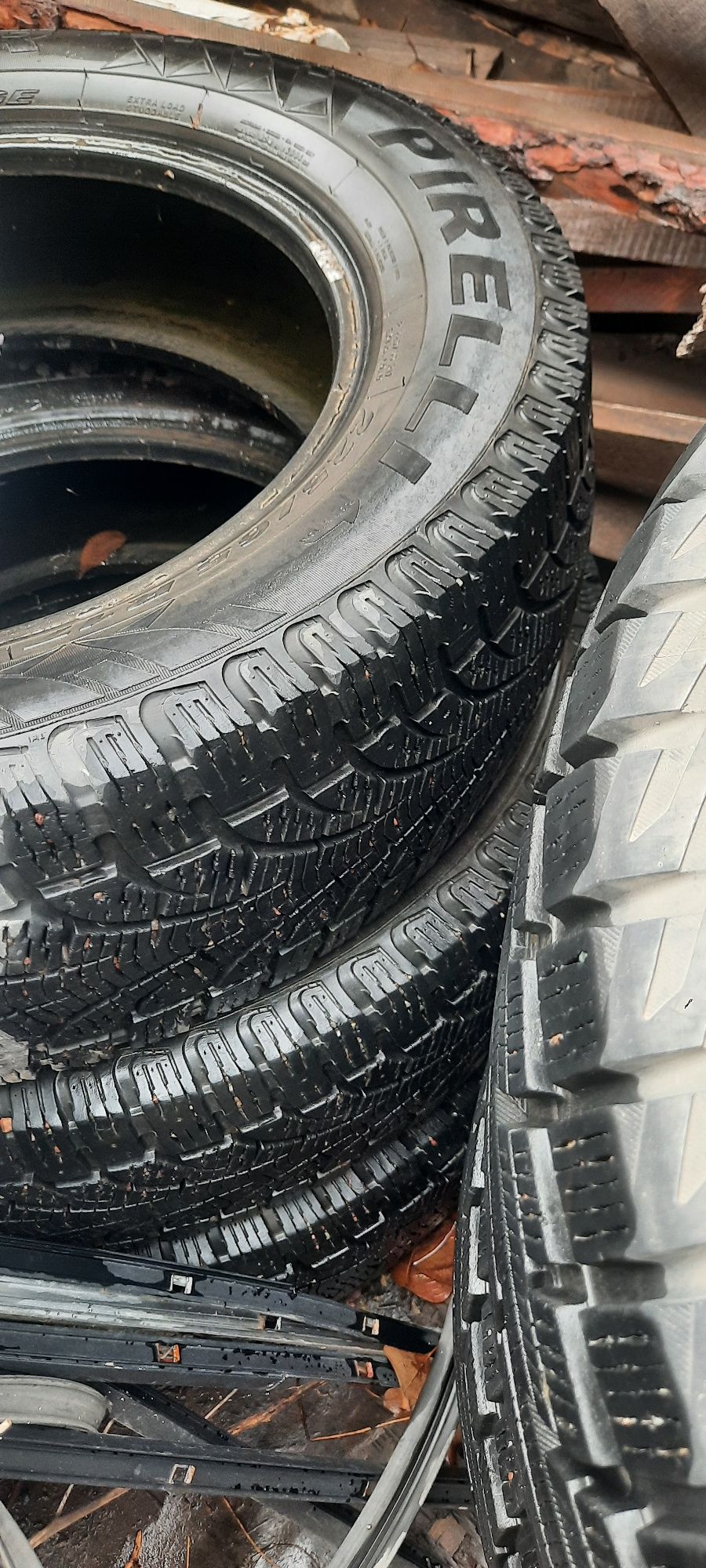 Зимний резины 225.65.R17  PIRELLI