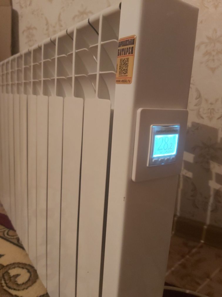 Паракафелная батарея 12 штук  бірге құралып жасалған электро энергиясы