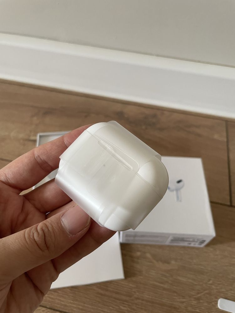 Airpods Pro новые