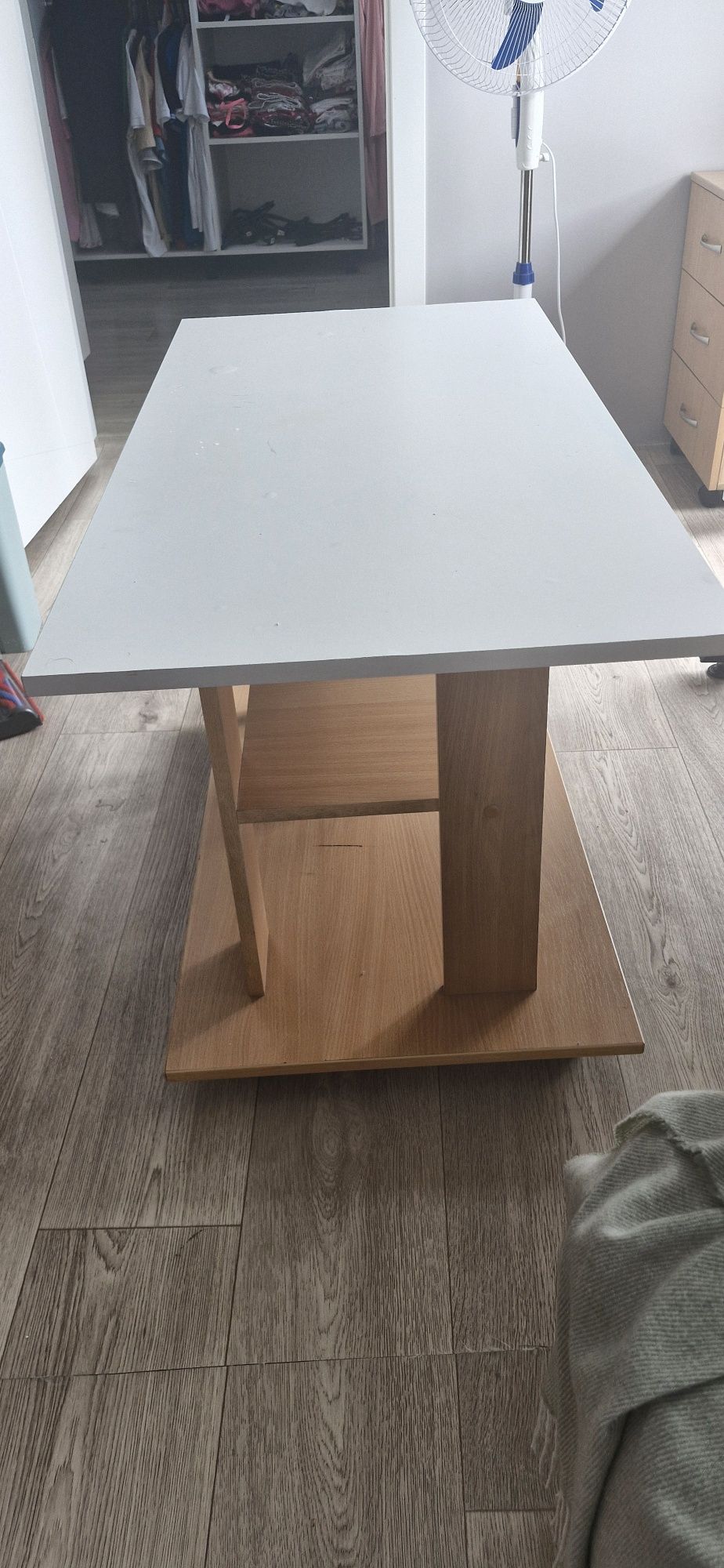Продам Столик Космическая 5