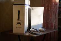 Sony PlayStation 5 + 2 джойстика