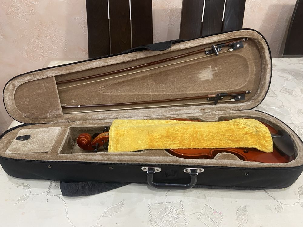 Продам скрипку 1/2