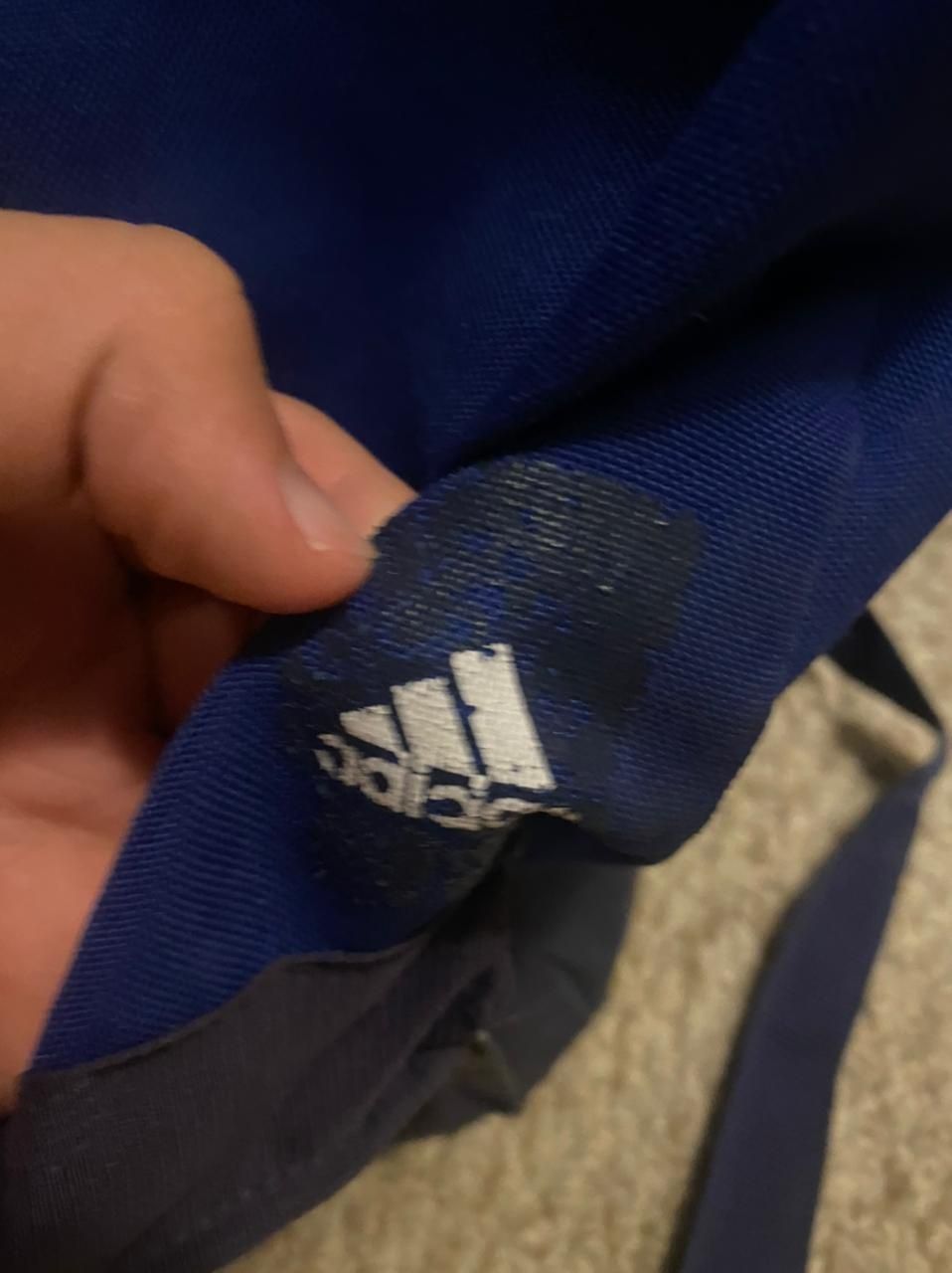 Продам рюкзак adidas оригинал в среднем состоянии торг имеется