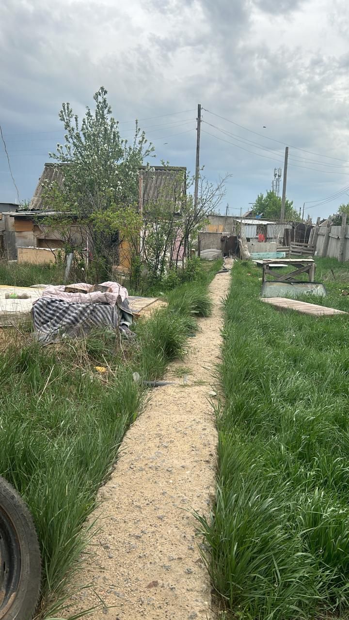 Продам дом  в дачном участке