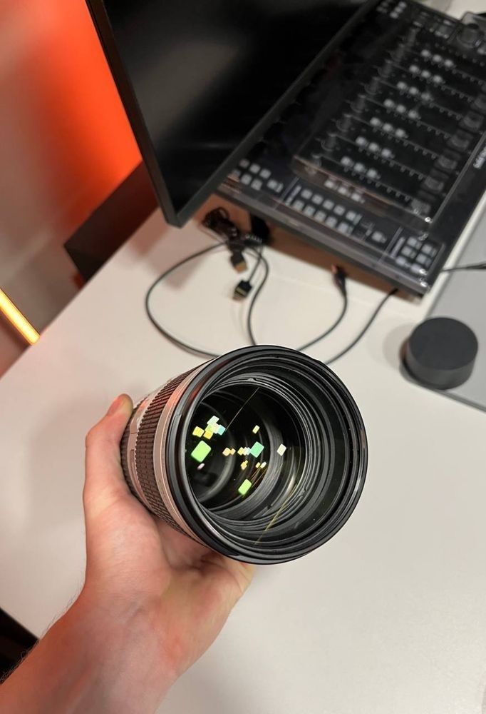 CANON EF 70-200 mm. f/2.8L IS II USM
f/2.8L IS II USM,