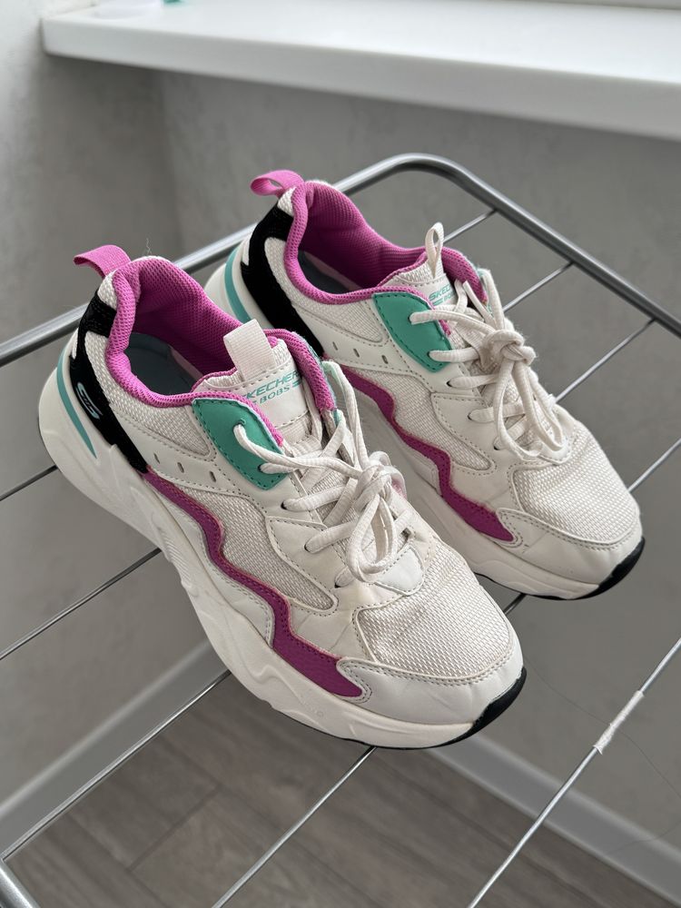 Кроссовки Skechers
