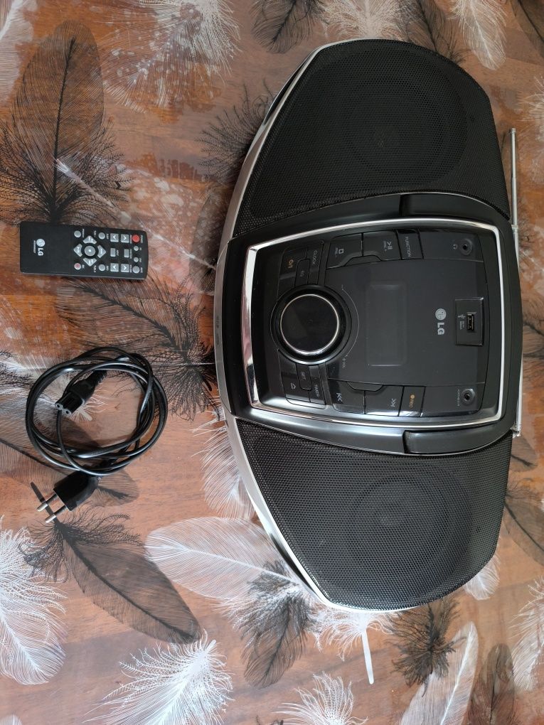 Магнитофон LG SB74