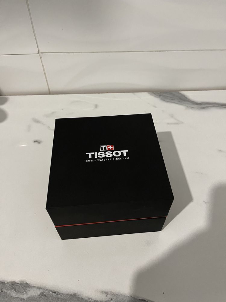 Продам часы - Tissot. Носили всего несколько раз. Часы Tissot Tissot.!