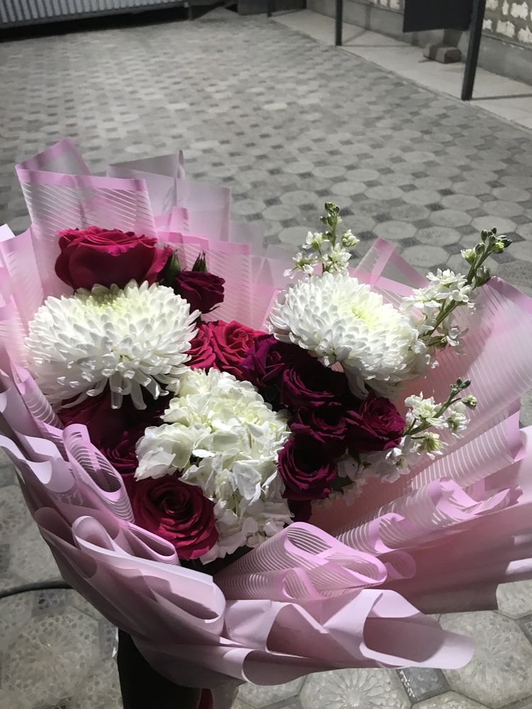 Свежие цветы сегодняшний,хороший цветы цена договорный