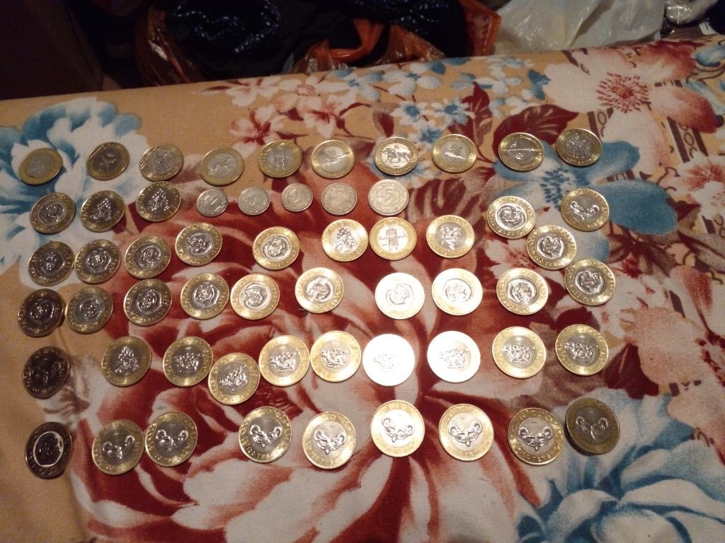Продам Монеты Тенге