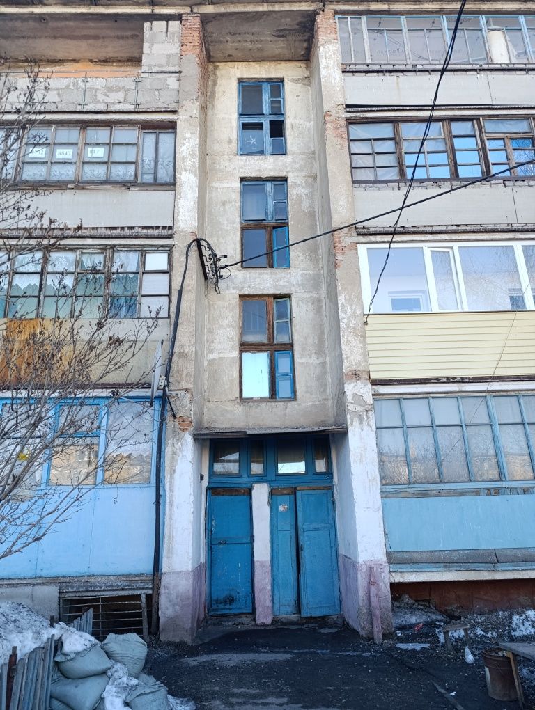 Продам квартиру.п.Дамса.курмет 17/21