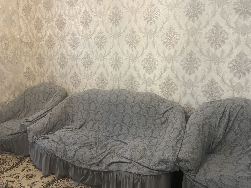 Диван для зала срочно