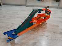 Трек Hot wheels/Хот вилс с электро подёмником