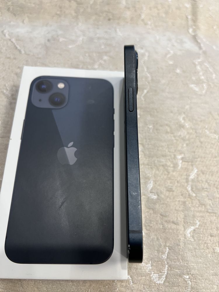 Сотовый телефон iPhone 13