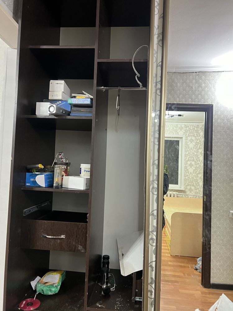 Продам прихожый шкаф купе