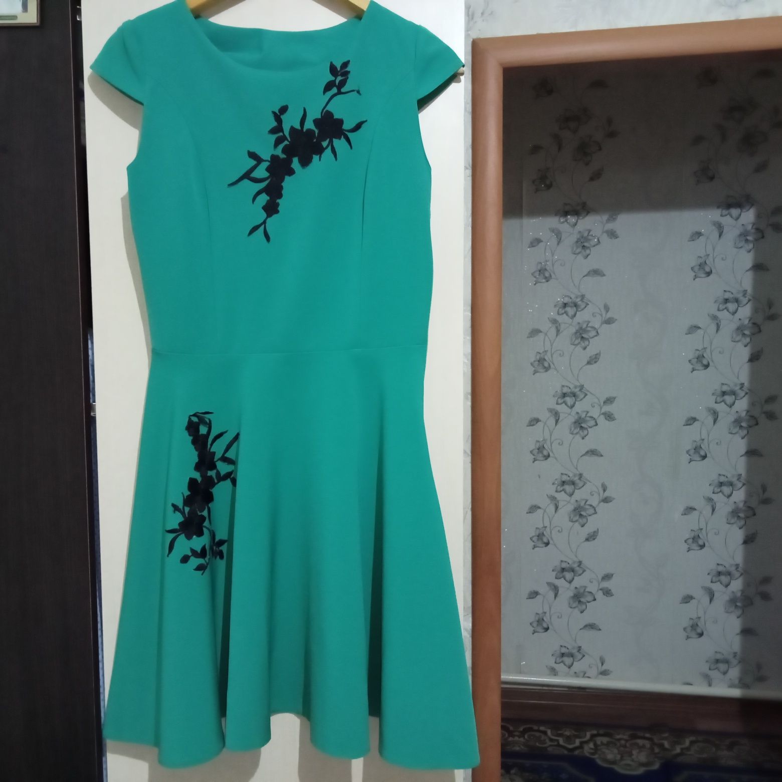 Продам платья за 5000